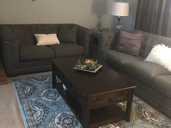 3rd image of 12742 Spanish Village Dr