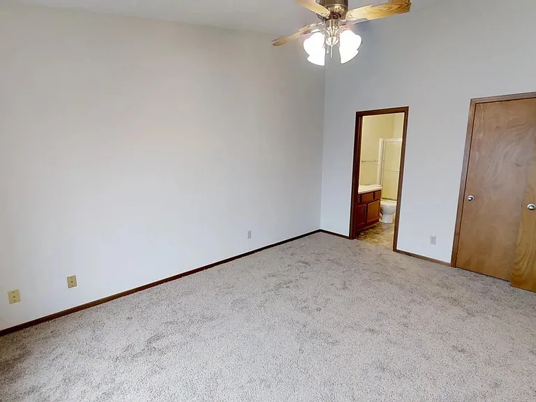 227 Raphael Ave — Photo 22