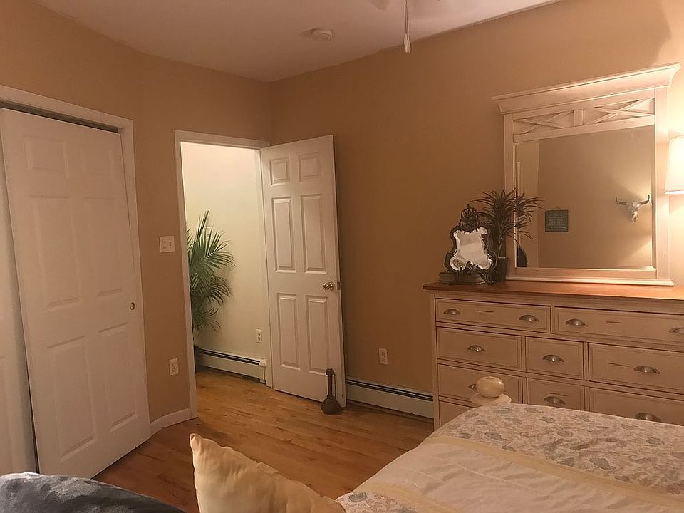 2nd image of 553 Jersey Ave APT 3R