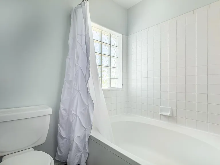 10401 N 52nd St #229 — Photo 16