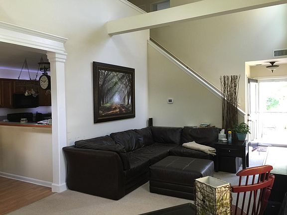 5th image of 113 Hood Park Dr