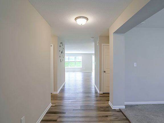 5th image of 7111 Lillian Pl