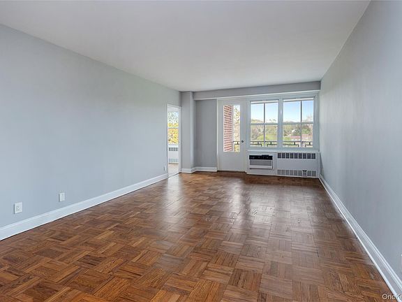 4th image of 281 Garth Road #B6F