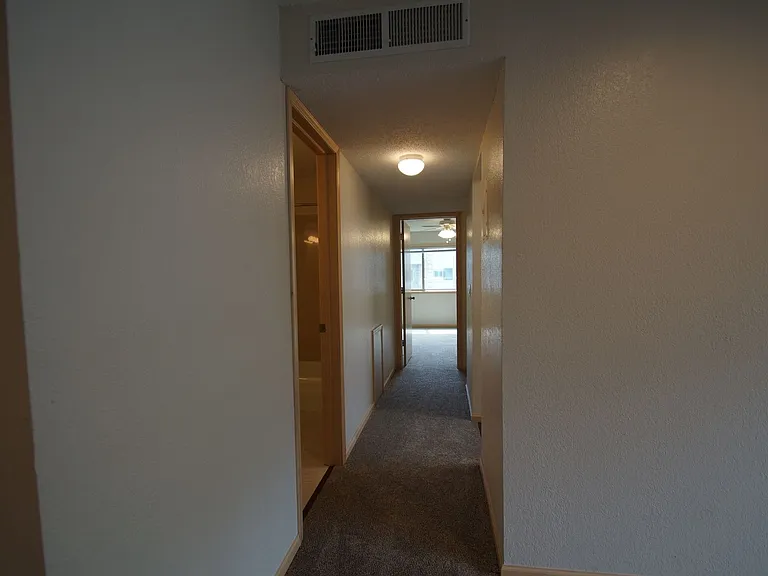 Larpenteur Estates Apartments — Photo 101