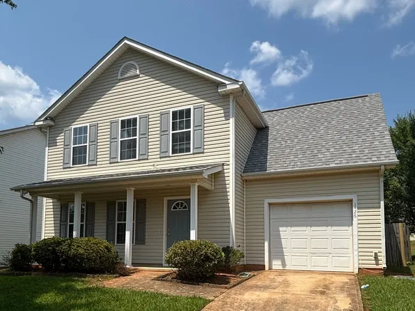 1426 Peach Park Ln, Charlotte, NC 28216