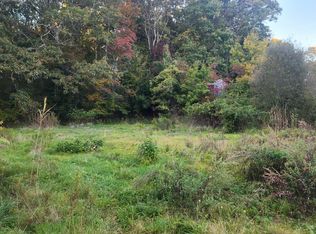 190 Old Bulgarmarsh Rd, Tiverton, RI 02878