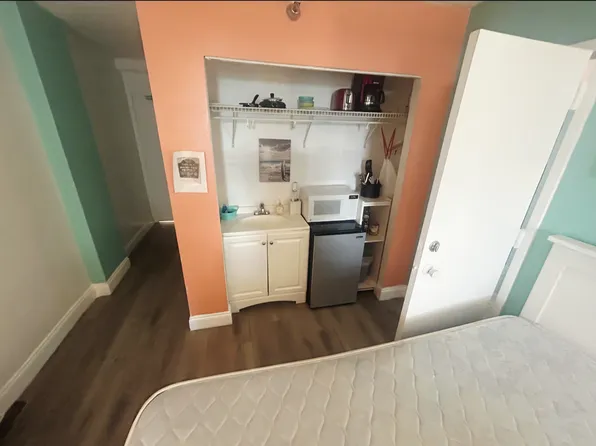 1909 S Atlantic Ave, Daytona Beach, FL