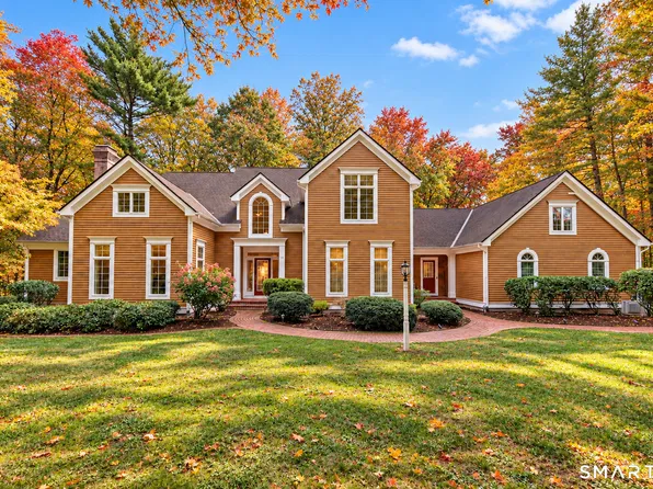 10 Whitman Pond Road, Simsbury, CT 06070