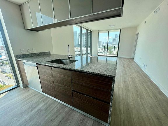 4th image of 95 NE 22nd St #221
