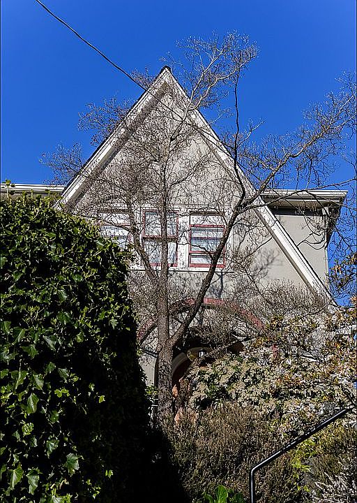 2nd image of 1913 Bigelow Ave N