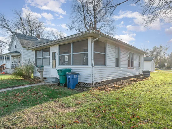 121 Warsaw St, La Porte, IN 46350