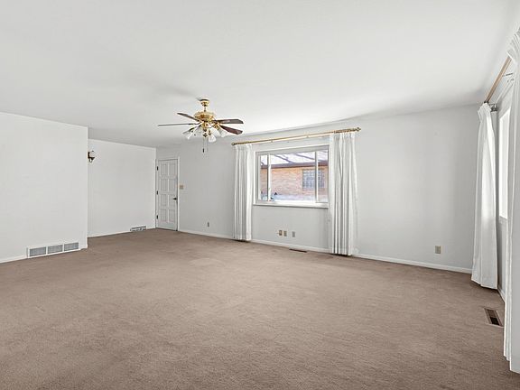 3rd image of 328 S McKinley Ave