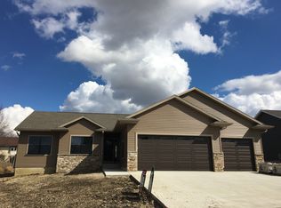 4622 Gloria St, Cedar Falls, IA 50613