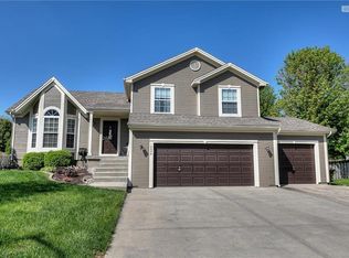 10230 N Flora Ave, Kansas City, MO 64155