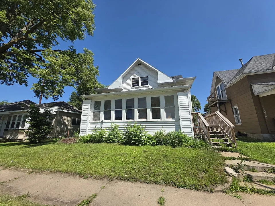 548 Riehl St #2