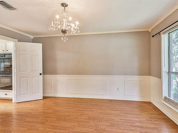3rd image of 15322 Pebble Lake Dr