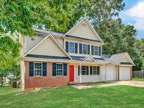 3rd image of 208 Lindseybrook Trl