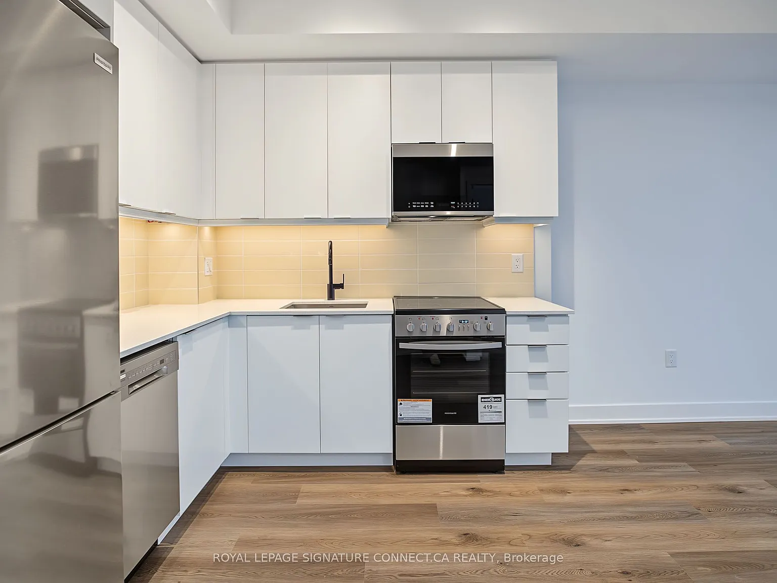 The Millhouse Condos — Photo 2