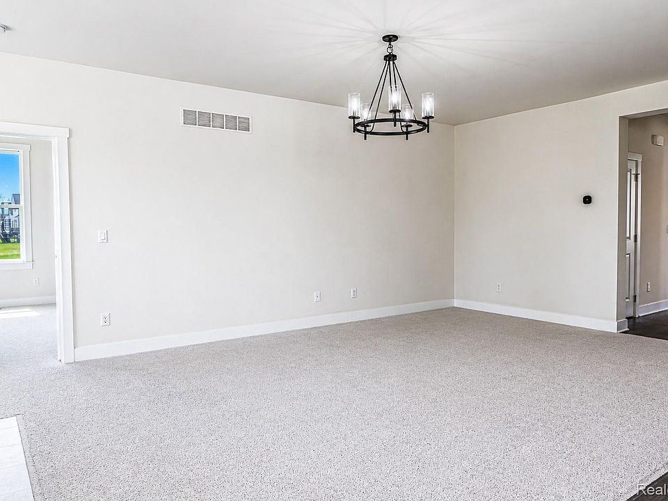 5545 Helmsdale Blvd, photo 16