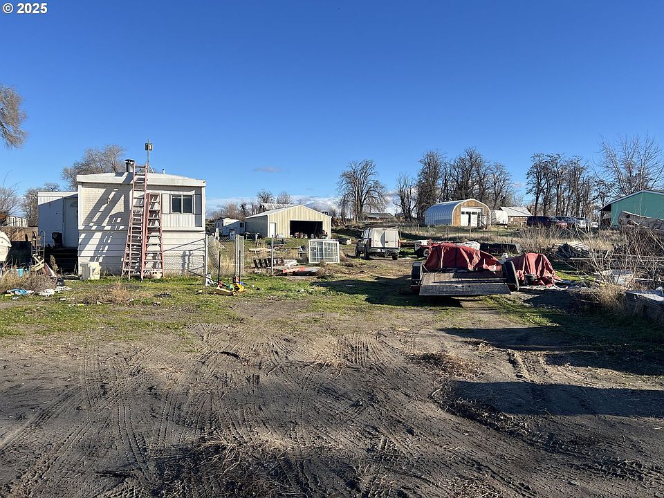 2nd image of 80247 Banks Ln