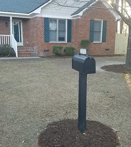 5010 Waterford Dr — Photo 2