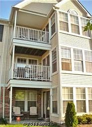 Middle balcony location