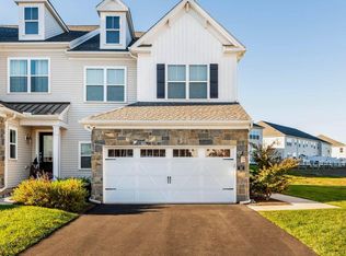 10 Spring Mill Rd, Ivyland, PA 18974