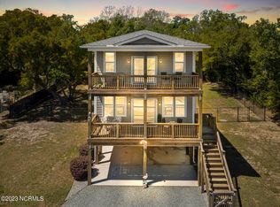 1344 Kings Landing Rd, Hampstead, NC 28443