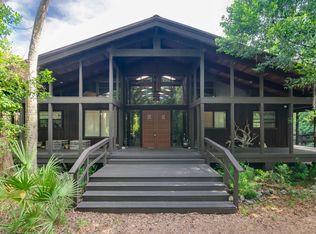 16199 W River Rd, Inglis, FL 34449