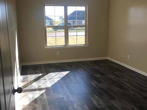2nd image of 1180 E East Lake Blvd