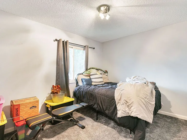 813 Table Mountain Ct — Photo 16