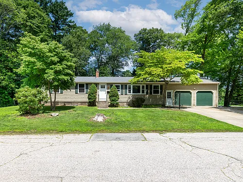 7 Jay Dr Photo 1