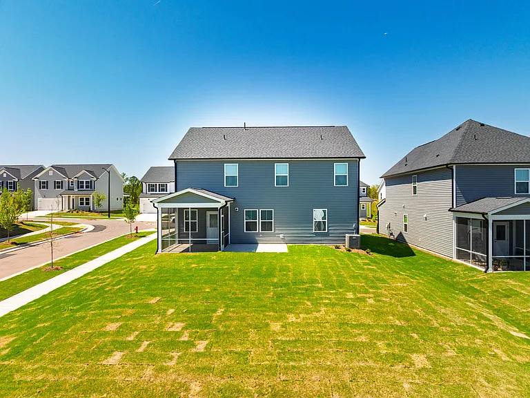 1400 Hollyview Ave — Photo 4