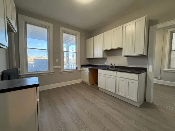 The Beaumont, 1227 N Milwaukee St APT 3, Milwaukee, WI 53202