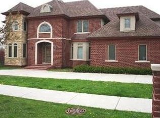 560 N Ellsworth Ave, Addison, IL 60101