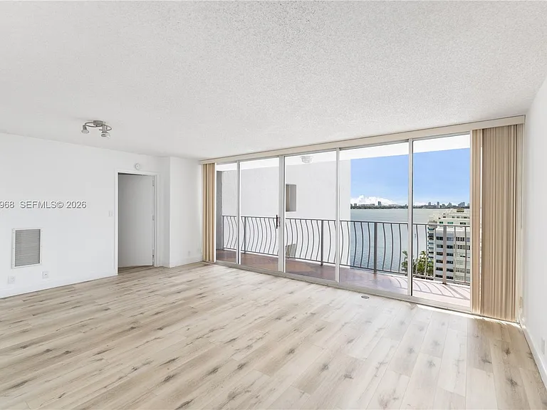 7601 E Treasure Dr #1621 — Photo 22