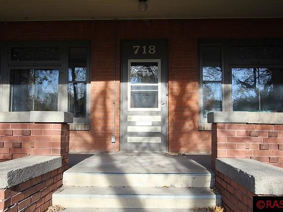 2nd image of 718 N Broadway St