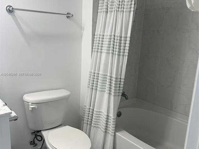 950 Brickell Bay Dr #2907 — Photo 32