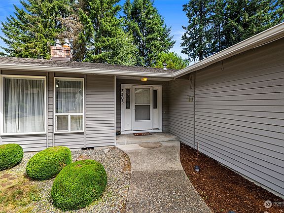 2nd image of 3305 SE Summer Place