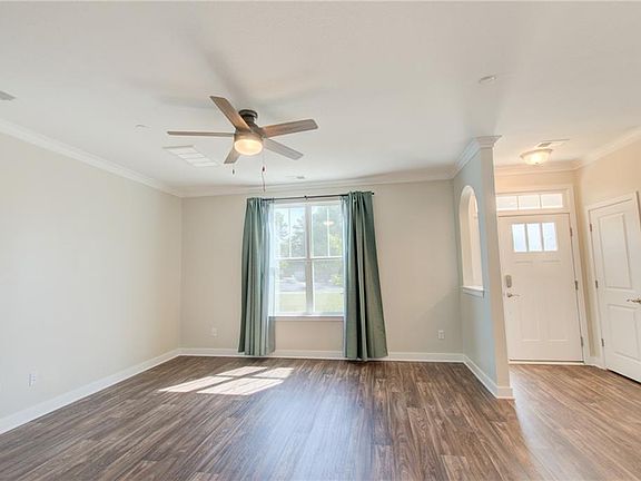 3rd image of 609 Fishers Ct