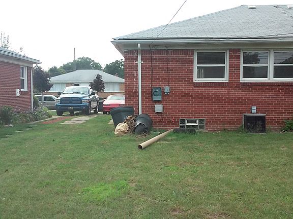 2nd image of 2569 Ackley Ave #250