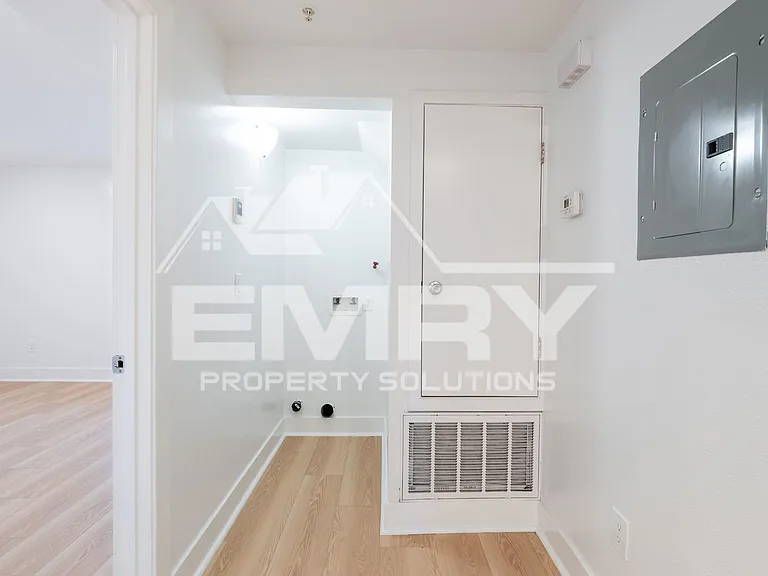 814 N Wilmington Blvd — Photo 11