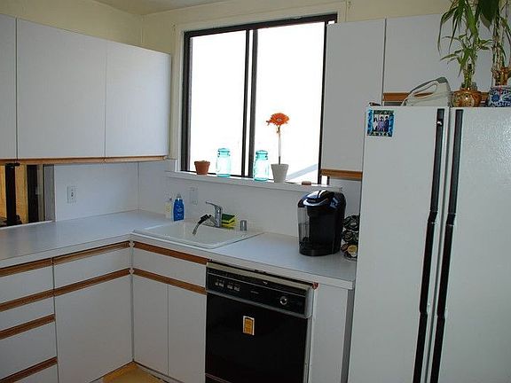 5th image of 792 Skyline Dr