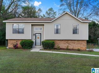 938 5th St, Pleasant Grove, AL 35127