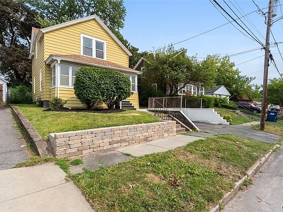 4th image of 124 Worden Ave