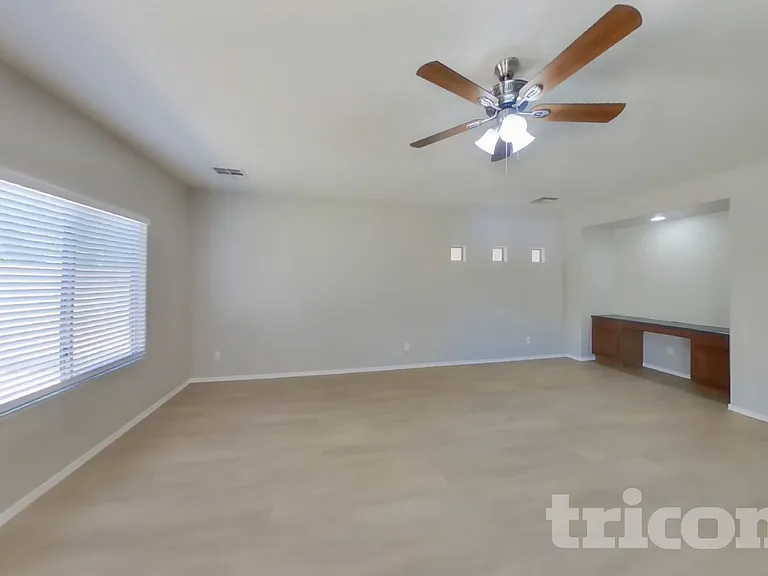 10208 W Wier Ave — Photo 19