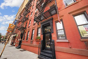 324 East 61st Street in Lenox Hill