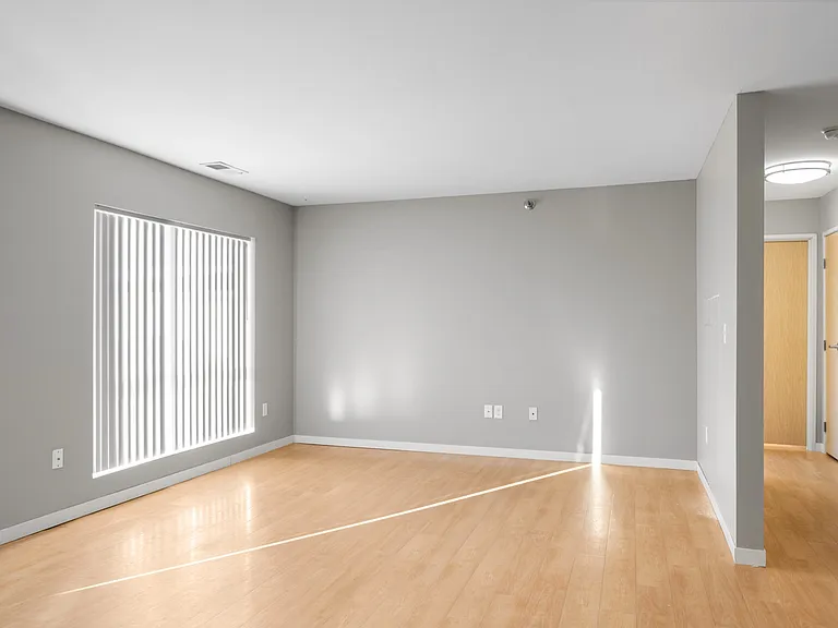 6. Agassiz B - Living Room 6. Agassiz B - Living Room