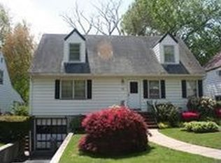 58 Herrick Ave, Teaneck, NJ 07666