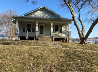 213 S State St, Arenzville, IL 62611